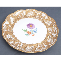 Porcelain plate