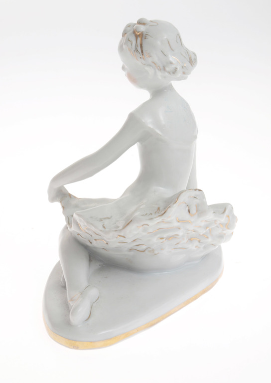 Porcelain figurine 