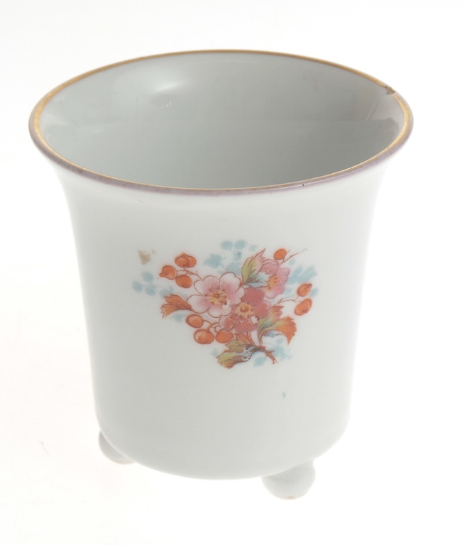 Porcelain dish-cup