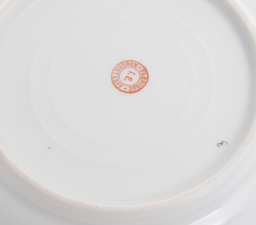 Porcelain plate 