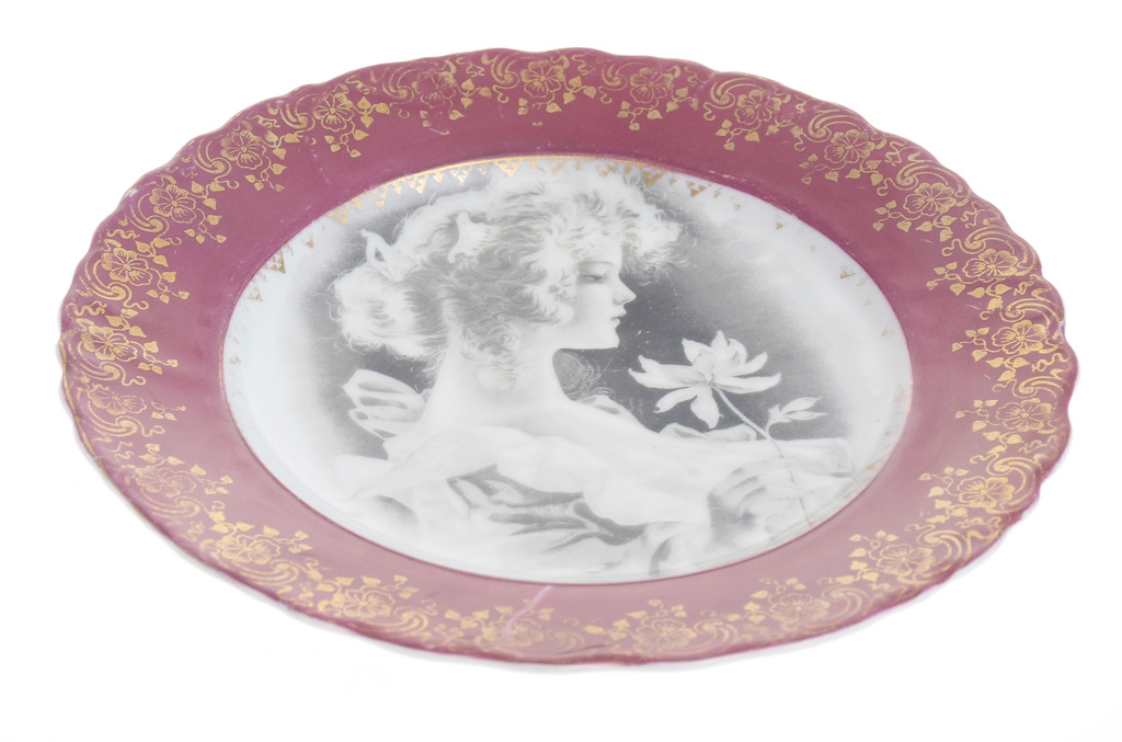 Porcelain plate 