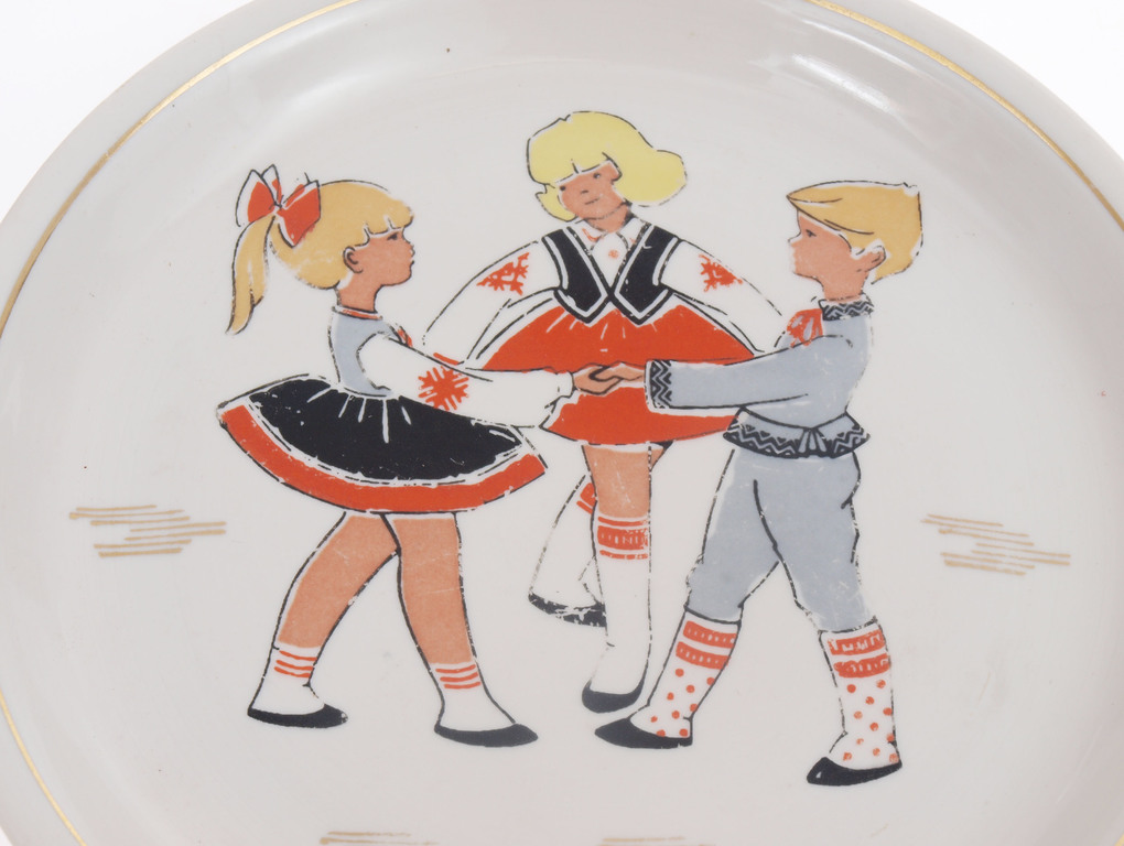 Porcelain plates for kids (2 pcs.)