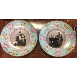 Porcelain plates (2 pcs.) With a family portrait