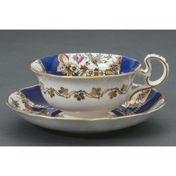 Porcelain cup with saucer 