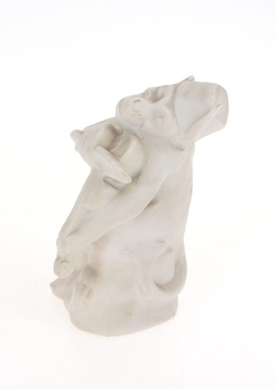 Biscuite figurine 