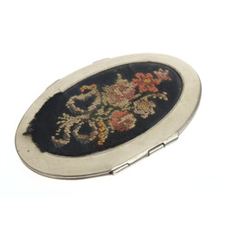Powder case with embroidery