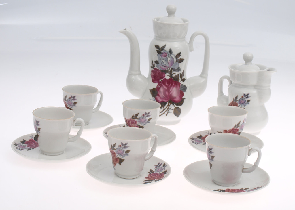 Porcelain tea set for 6 persons 