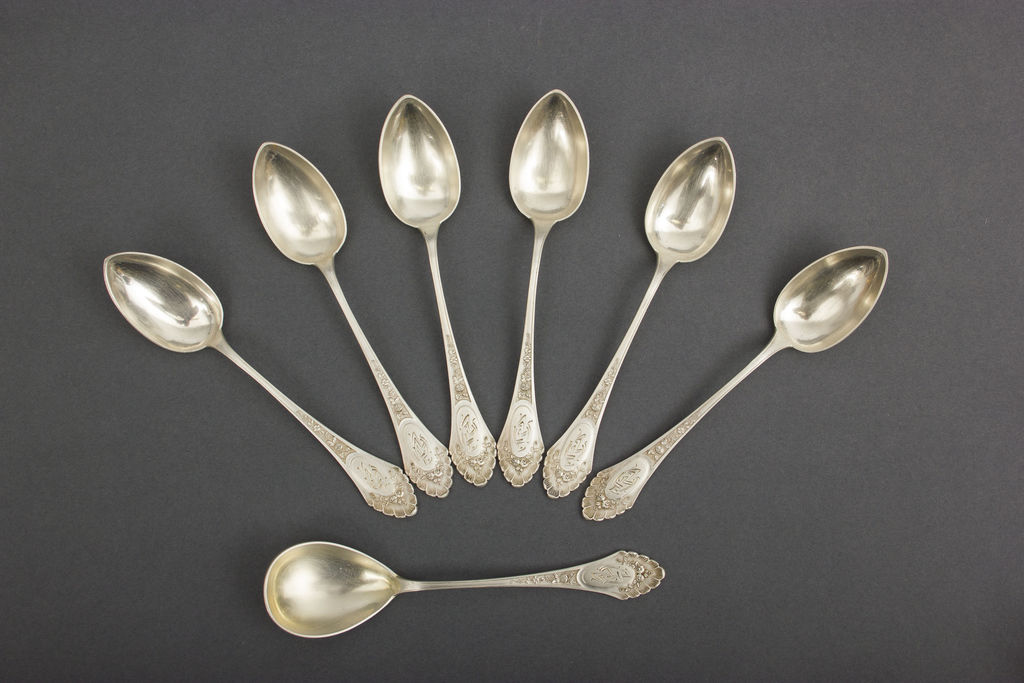 Silver spoons( 6+1=7 pcs.)