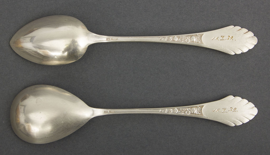 Silver spoons( 6+1=7 pcs.)