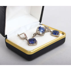 Gold set - earrings and a ring with diamonds and sinthetic sapphires