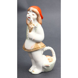 Porcelain figurine 