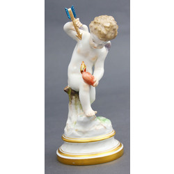 Porcelain figurine 