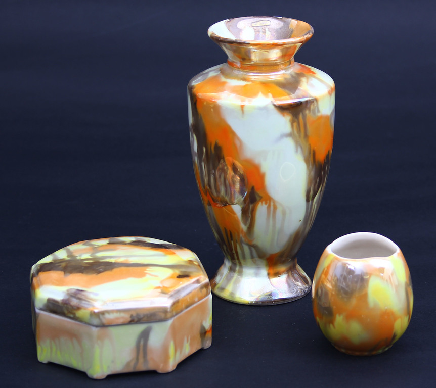 Porcelain set - vase, utensil, case