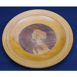 Wooden plate 