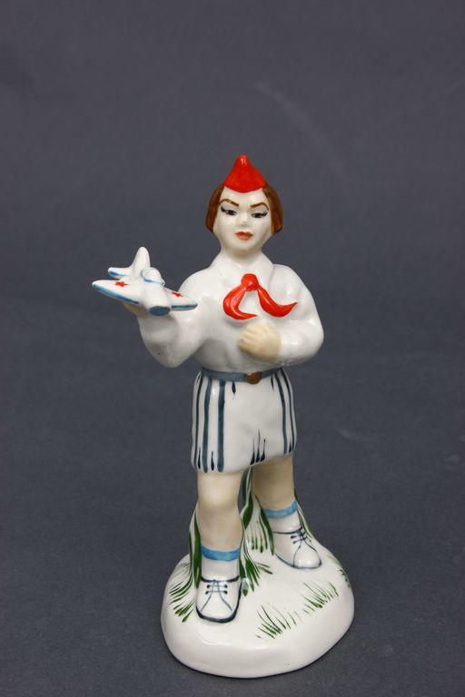 Porcelain figurine 