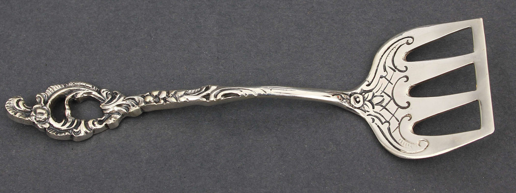 Silver serving fork