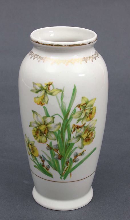 Porcelain vase 