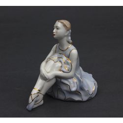 Porcelain figure 