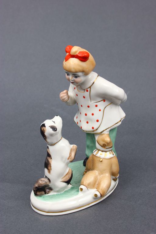 Porcelain figurine 