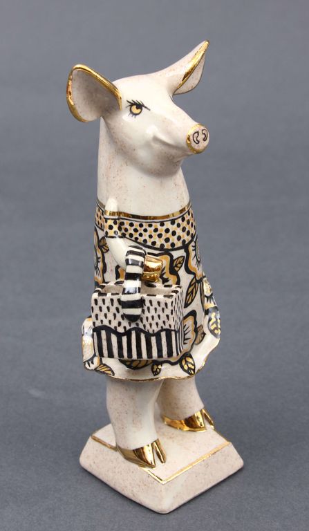 Porcelain figurine 