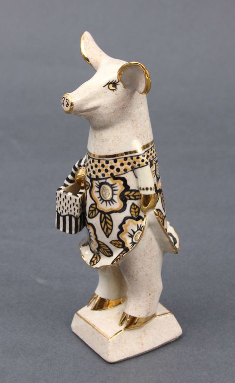 Porcelain figurine 