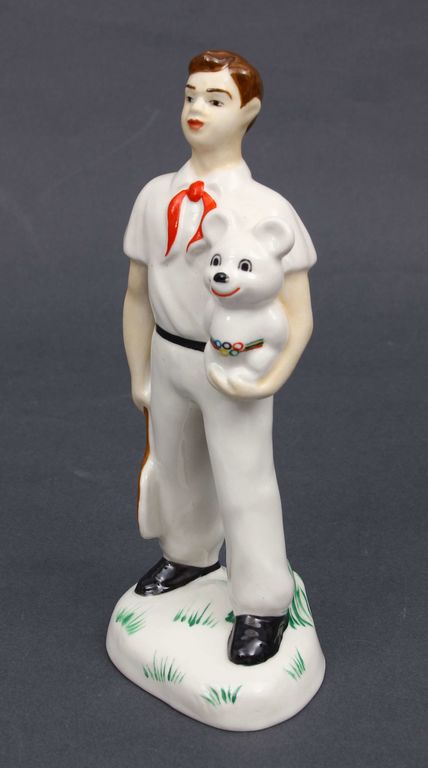 Porcelain figurine 