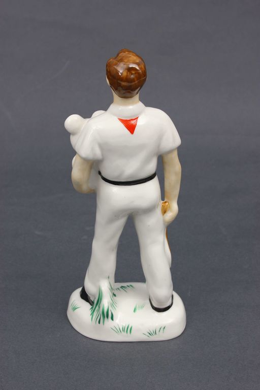 Porcelain figurine 