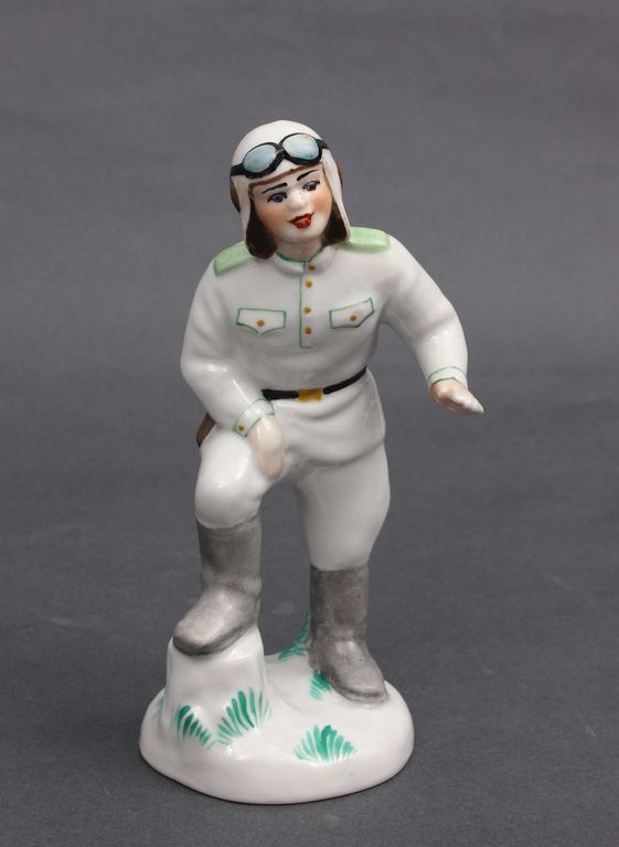 Porcelain figurine 