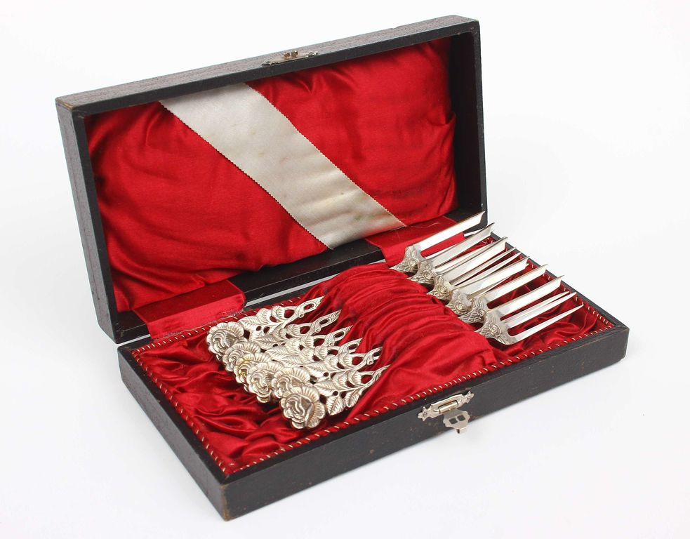 Silver dessert fork set in the original box (6pcs.)