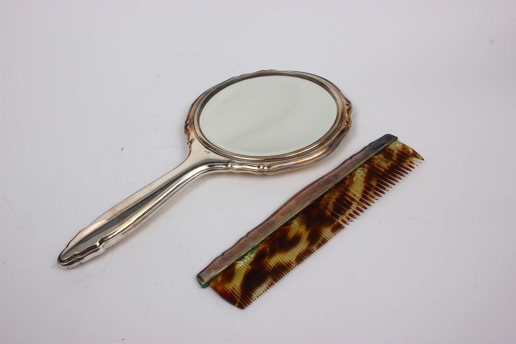 Silver boudoir set in original box - mirror, 2 clothes brushes, comb