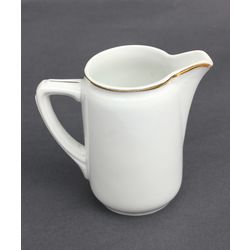 Porcelain utensil for cream