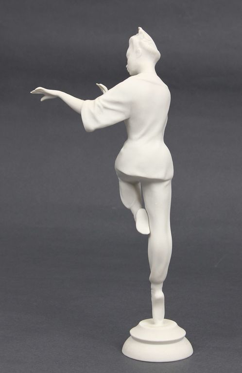 Porcelain figurine 