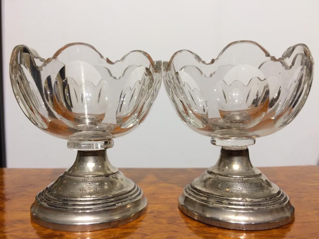 Crystal serving dish (2 pcs.) with a silver stand