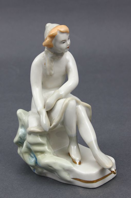 Porcelain figurine 