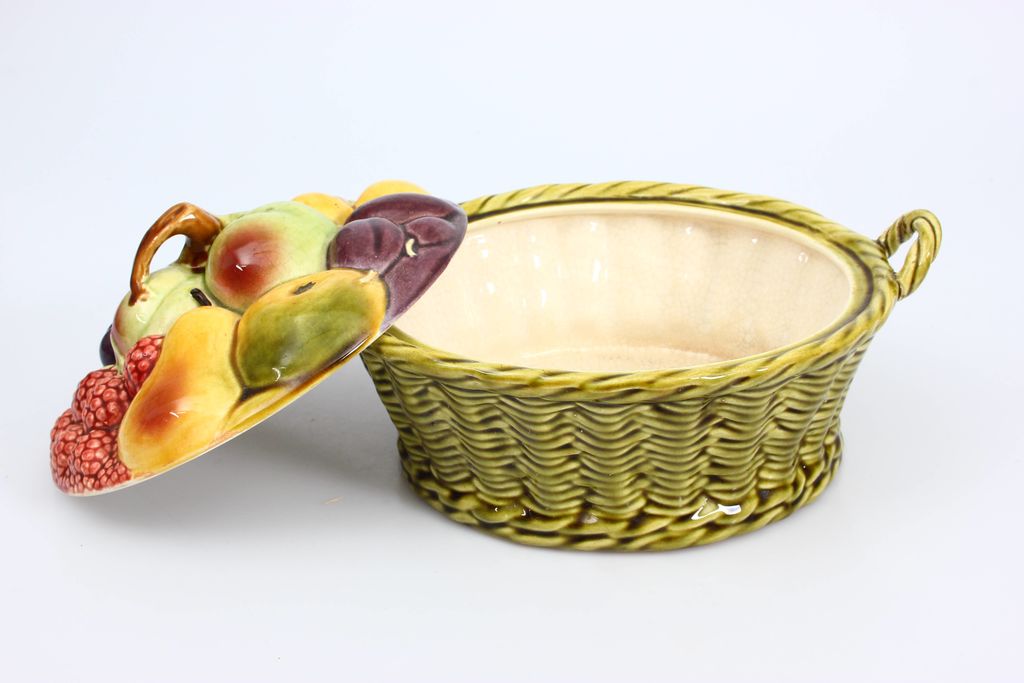 Porcelain fruit utensil