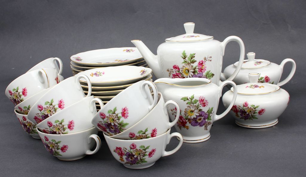 Porcelain tea / coffee set for 12 people