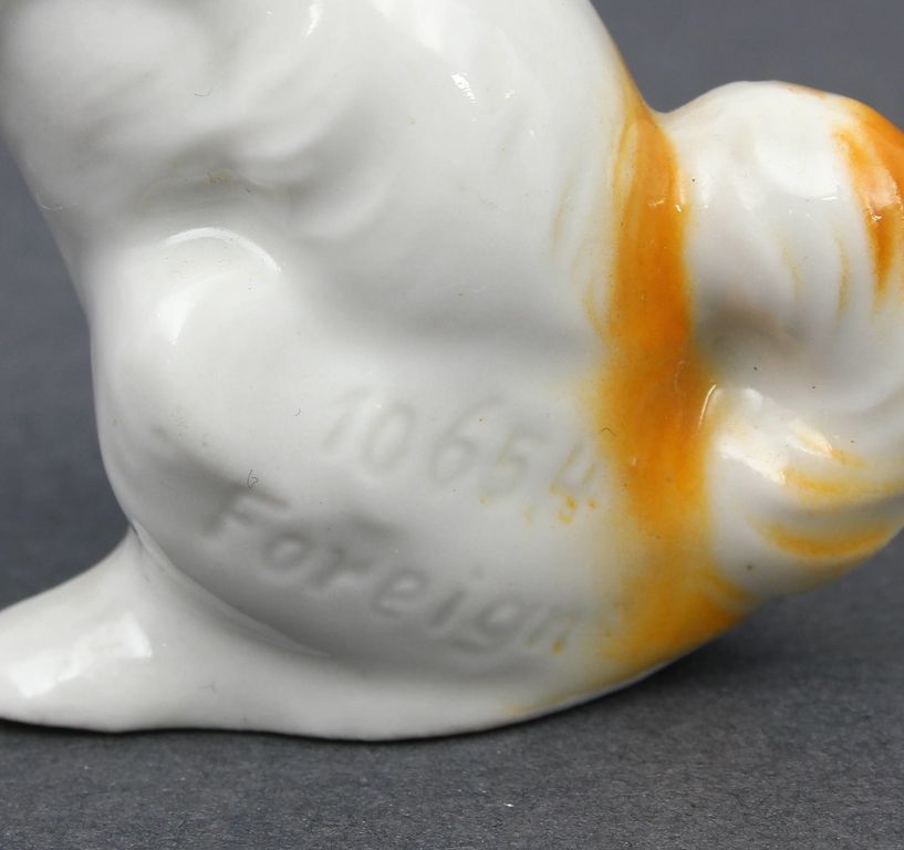 Porcelain figurine 