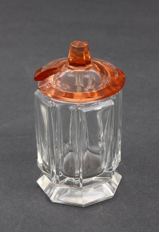Glass utensil with lid