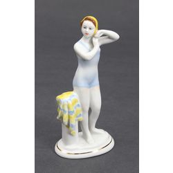 Porcelain figure “Young swimmer”