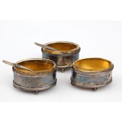 Silver spice container set