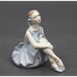 Porcelain figurine 