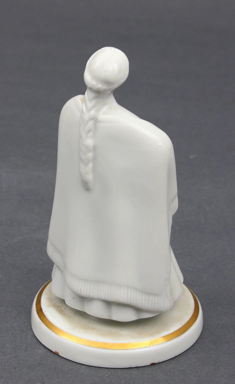 Porcelain figure 