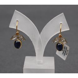 Earrings with sapphires and diamonds