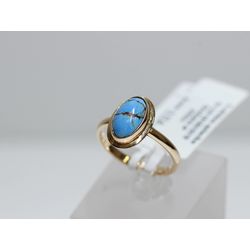 Gold ring with turquoise