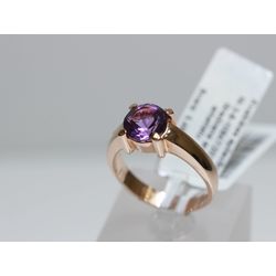 Gold ring with amethyst