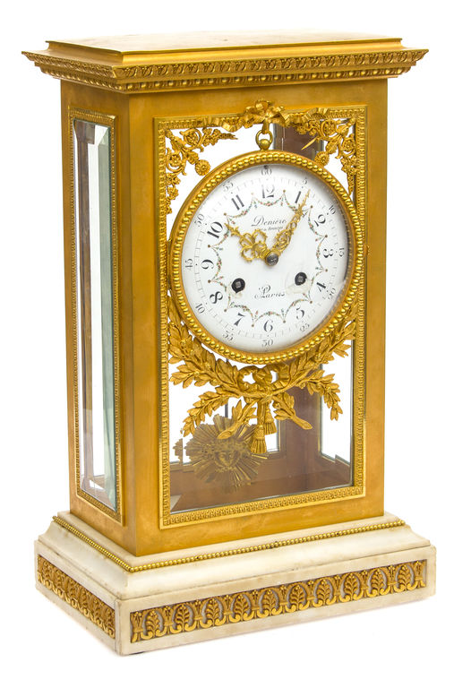 Francijā ražots zeltītas bronzas kamīna pulkstenis 