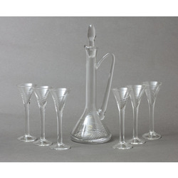 Decanter with six cups