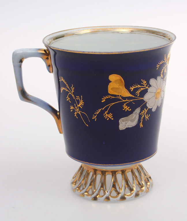 Porcelain cup