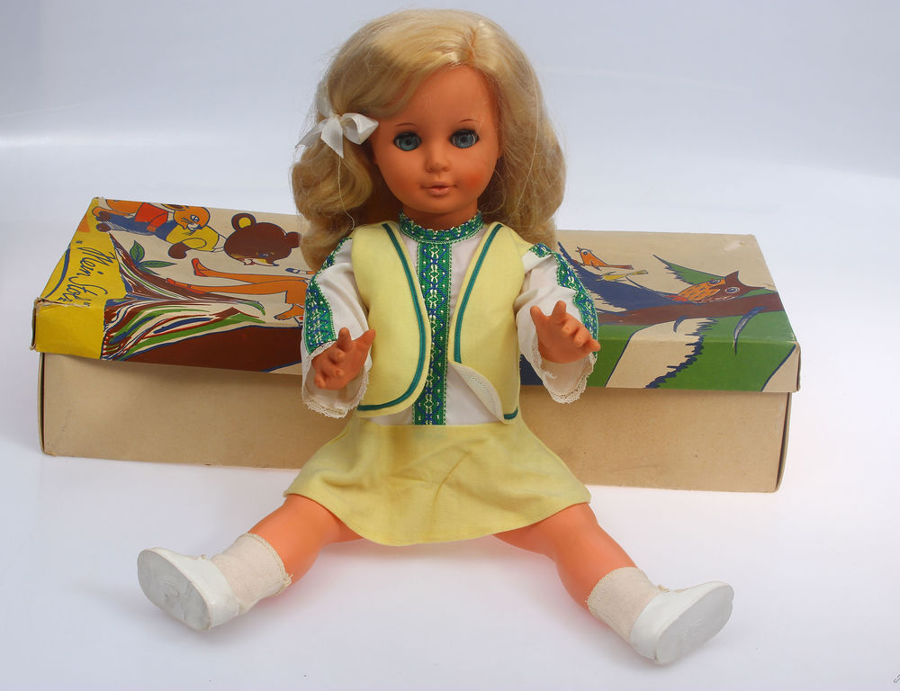 Кукла в оригинальной коробке 