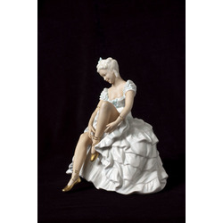Porcelain figure ballerina